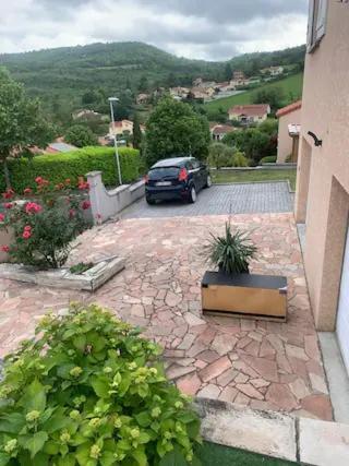 Douillet Mirefleurs